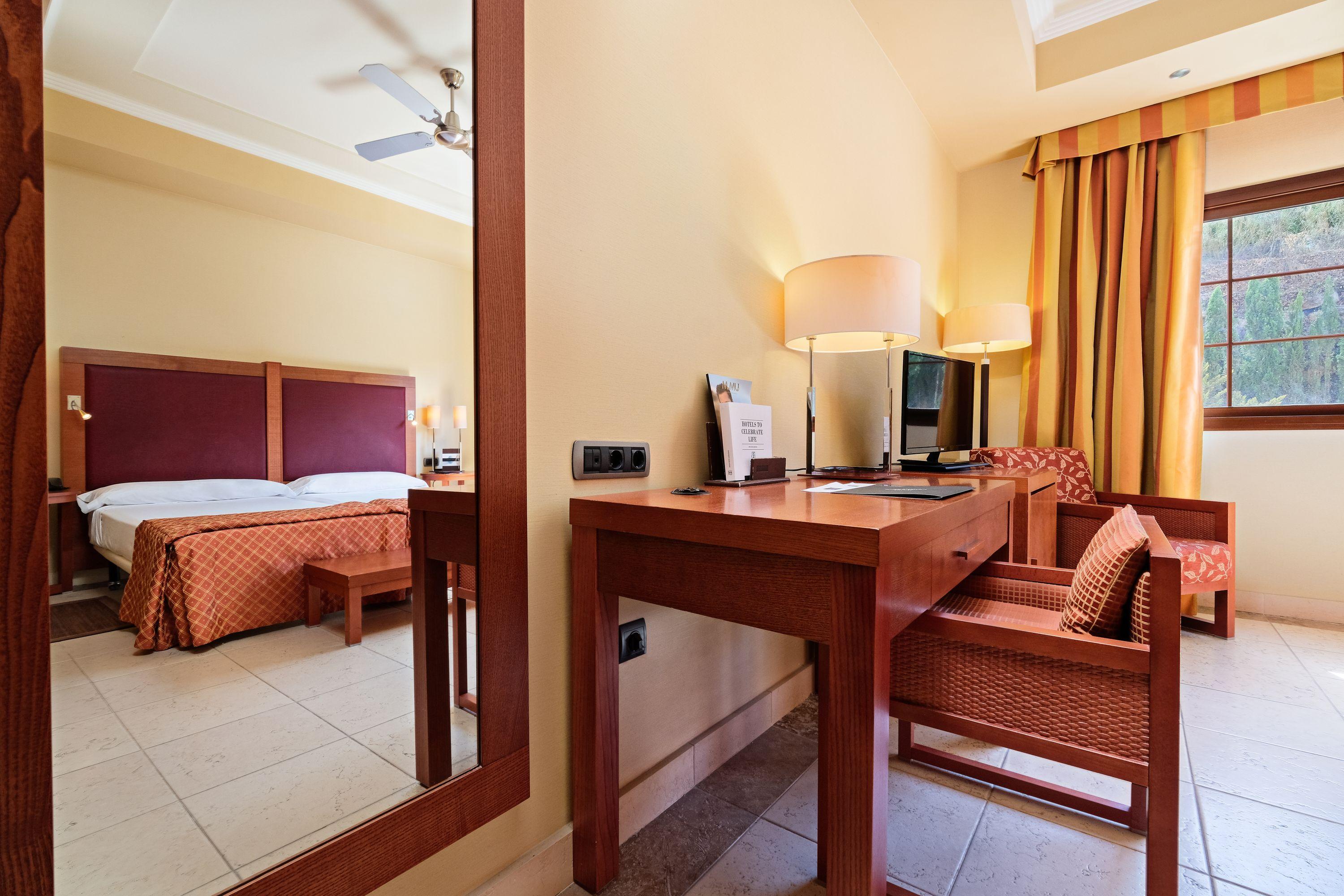 Hotel Envia Almeria Spa & Golf Aguadulce  Εξωτερικό φωτογραφία A room at the hotel