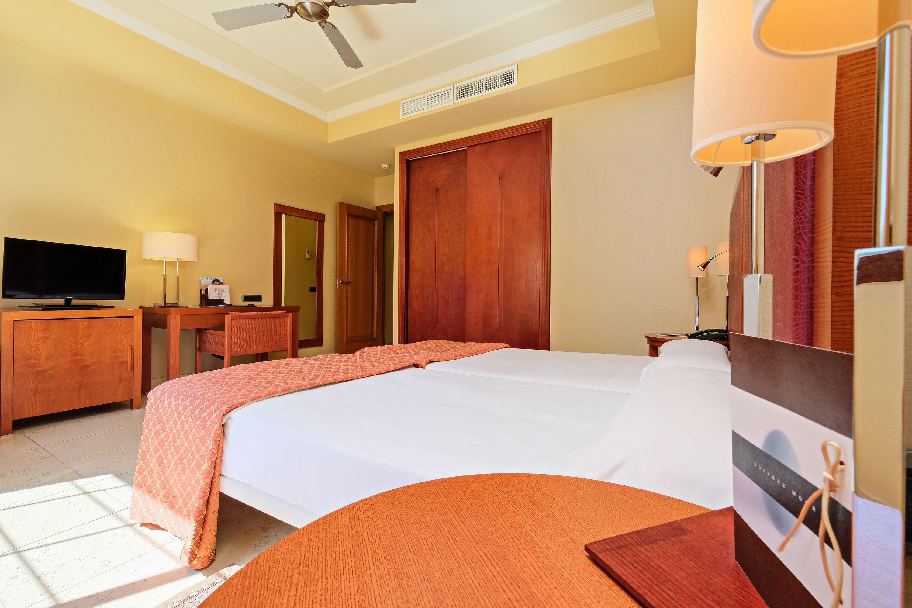 Hotel Envia Almeria Spa & Golf Aguadulce  Εξωτερικό φωτογραφία A bedroom at the hotel
